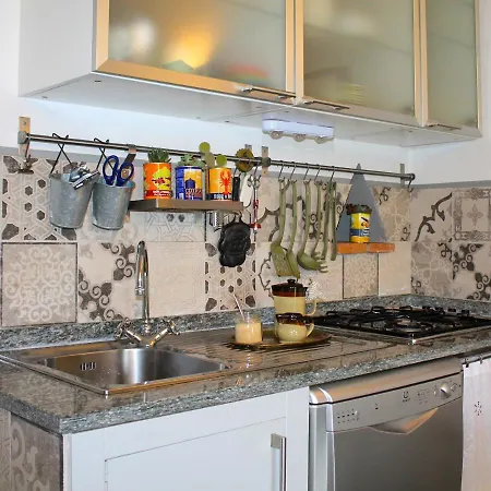 Amazing Langhe And Monferrato | House With Garden Calamandrana